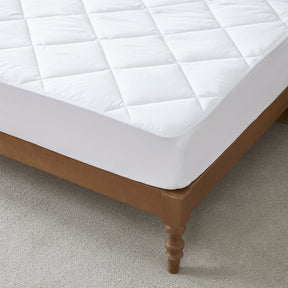 Plush PrimaLoft® Signature Luxury Down Alternative 400 Thread Count Mattress Pad by Stearns & Foster