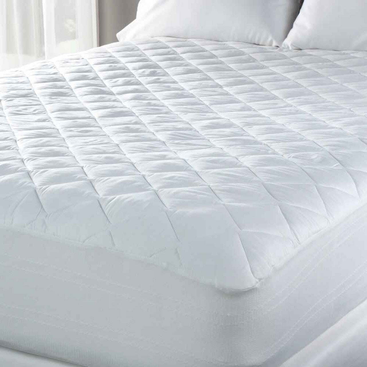 Eddie Bauer® Medium Plush 300 TC Premium Cotton Sateen Mattress Pad