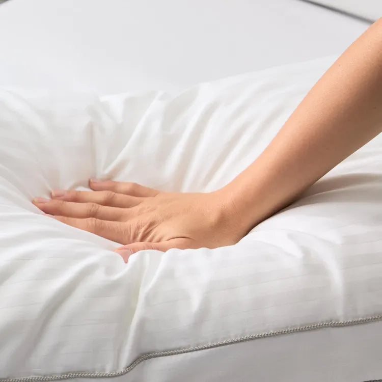 Z Convolution Gelled Microfiber Pillow