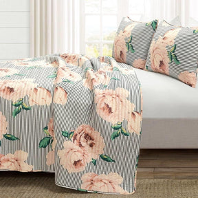 Full/Queen Size Polyester Black White Striped Rose Floral 3 Piece Quilt Set - beddingbag.com