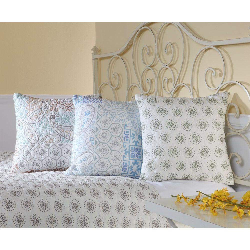 Full size Reversible Quilted Bedspread with Paisley Pattern - beddingbag.com