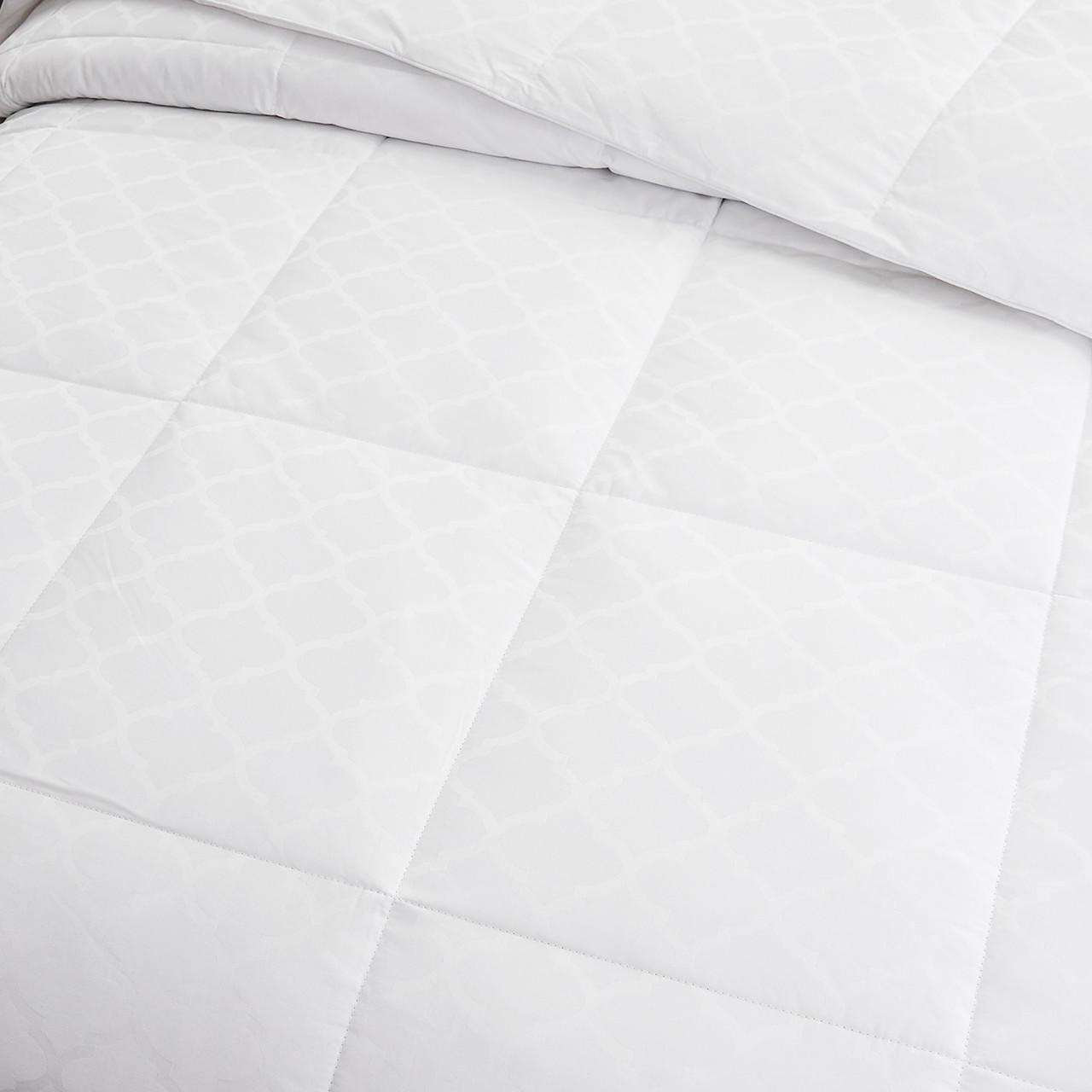 All Season Comfort Down Alternative Oversized Comforter with Duvet Tabs (Hypoallergenic) - beddingbag.com